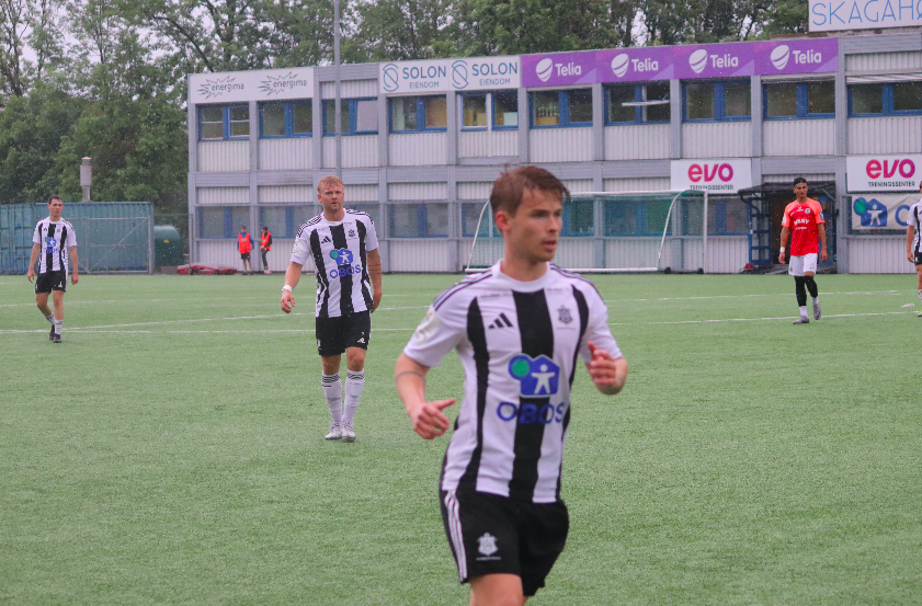 Magnus Bækken kom inn i 2. omgang og ble matchvinner med sin ene scoring. Det holdt til etterlengtede 3 deilige poeng.